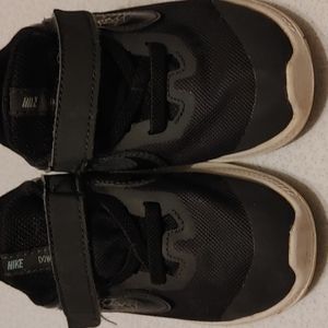 COPY - Boys Nike size 8